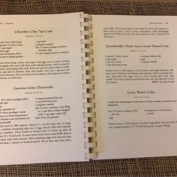 The Lady & Sons boxed cookbook set. Set of two by Paula Dean. - Picture 6 of 12